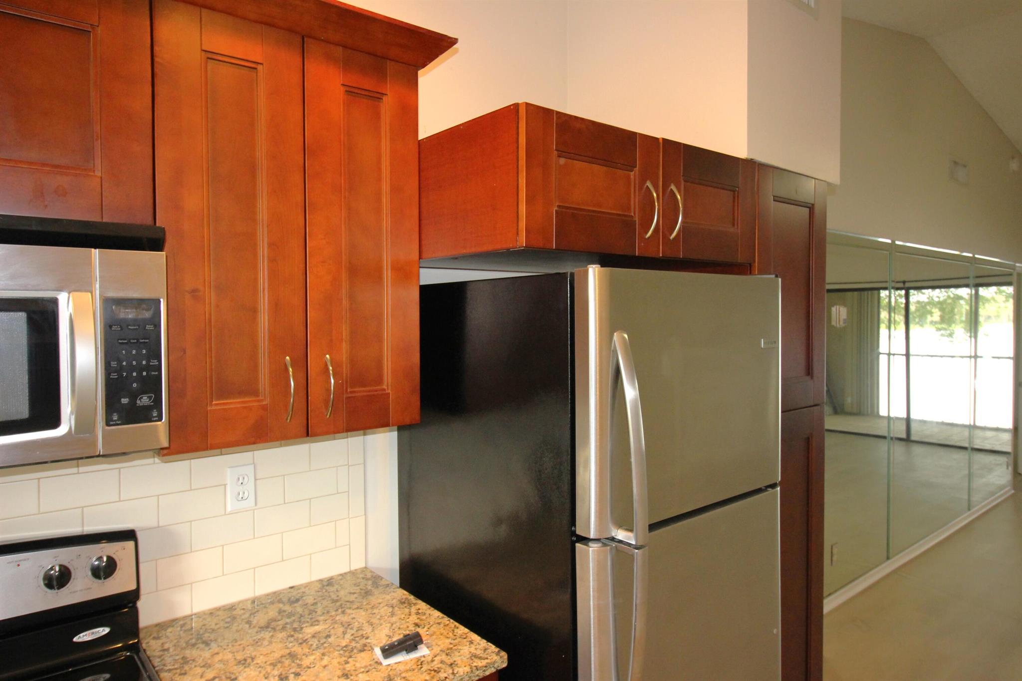 LAKE WINDWOOD CONDO - Residential