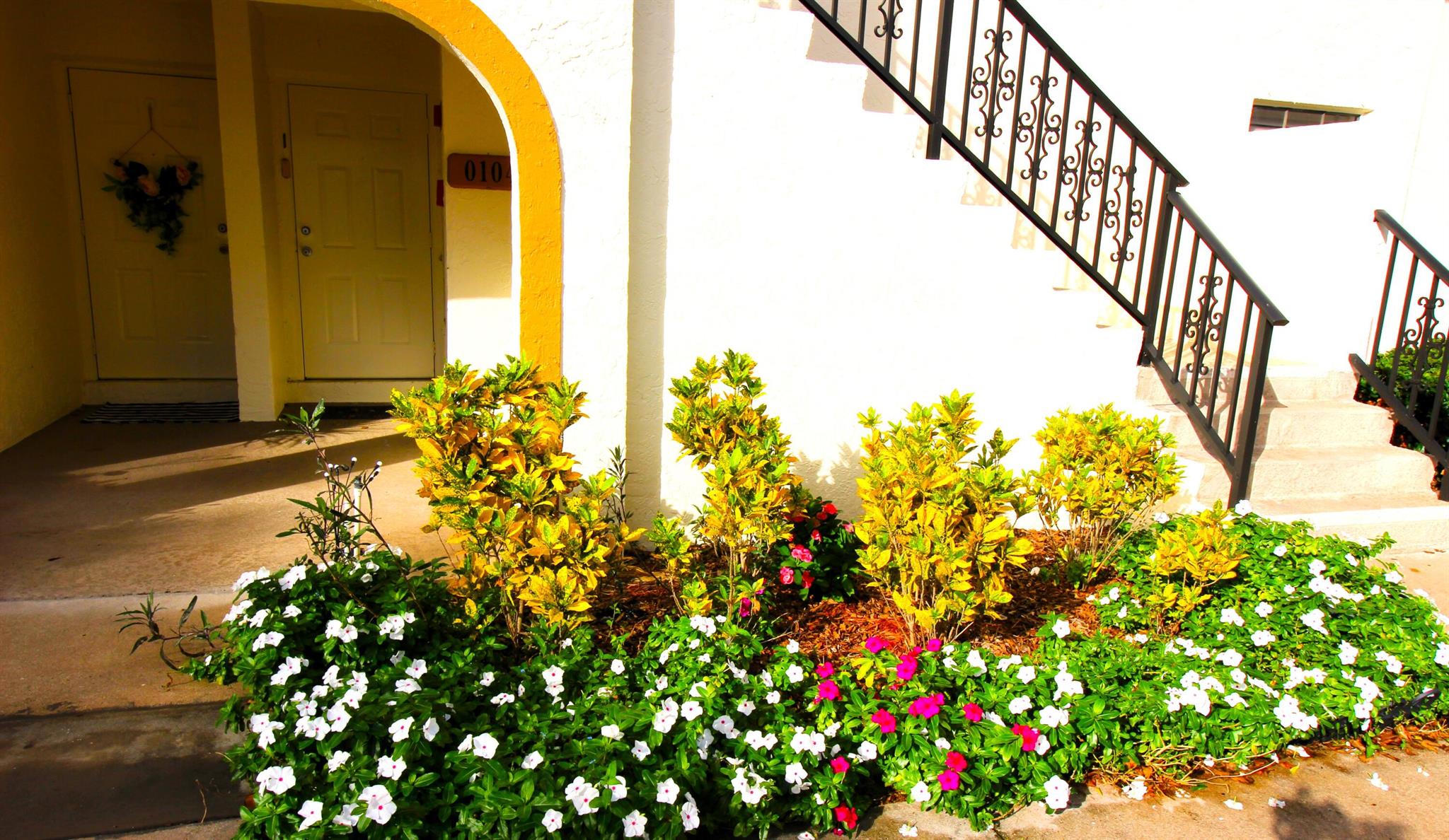 LAKE WINDWOOD CONDO - Residential