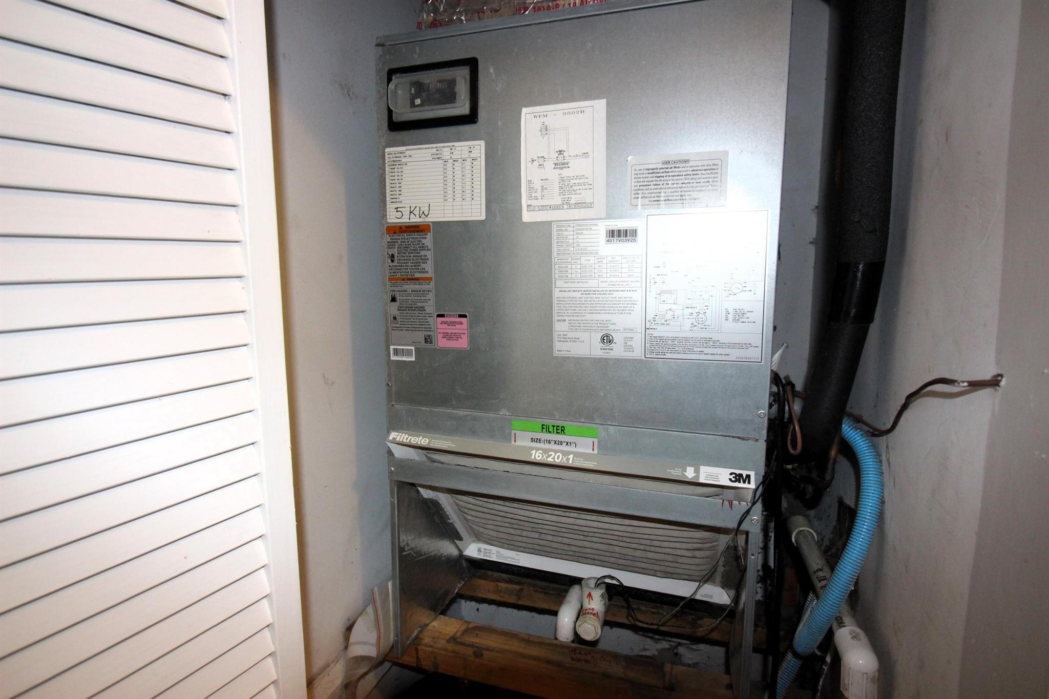 LAKE WINDWOOD CONDO - Residential