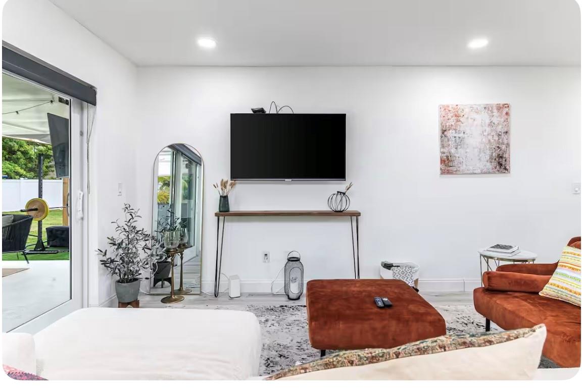 BONIE VILLAS SEC ONE 57-21 - Residential Lease