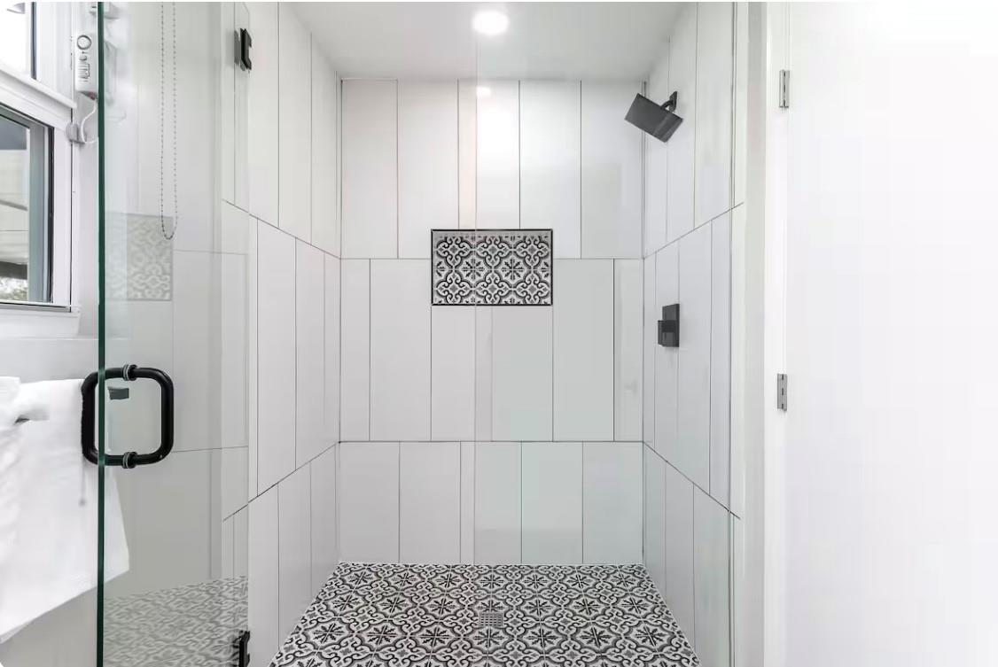 BONIE VILLAS SEC ONE 57-21 - Residential Lease