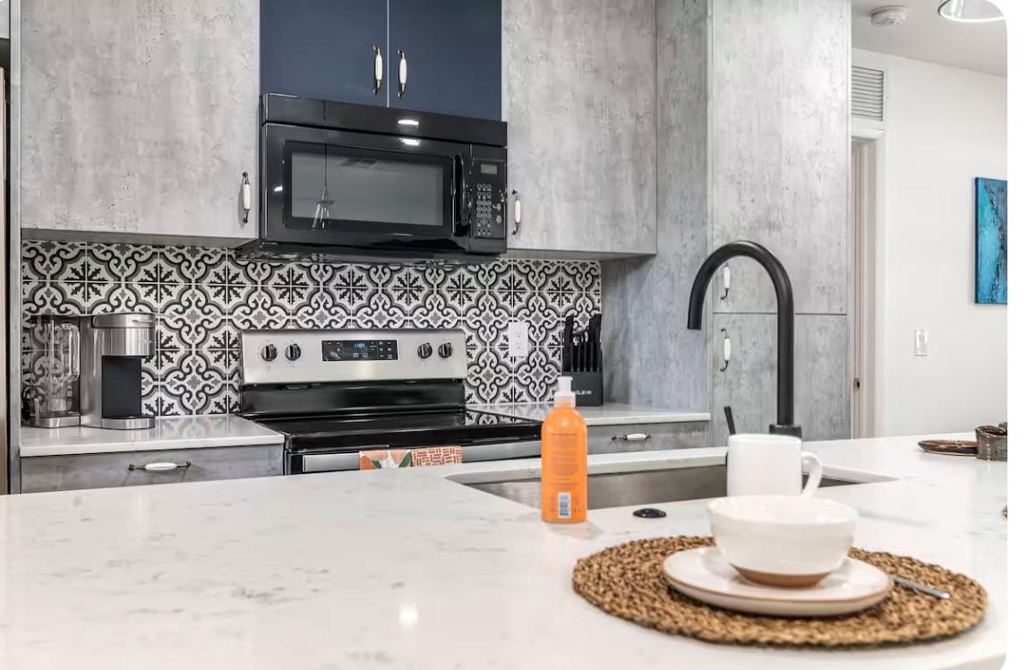 BONIE VILLAS SEC ONE 57-21 - Residential Lease