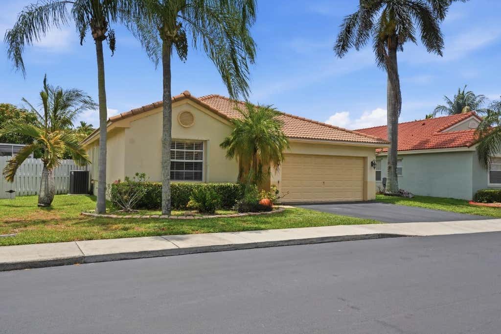 Photo of 12564 NW 10TH Place, Sunrise, FL 33323 (MLS # B26058266)