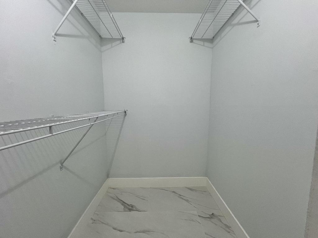 APPLEGREEN CONDO APTS 2 - Residential Lease