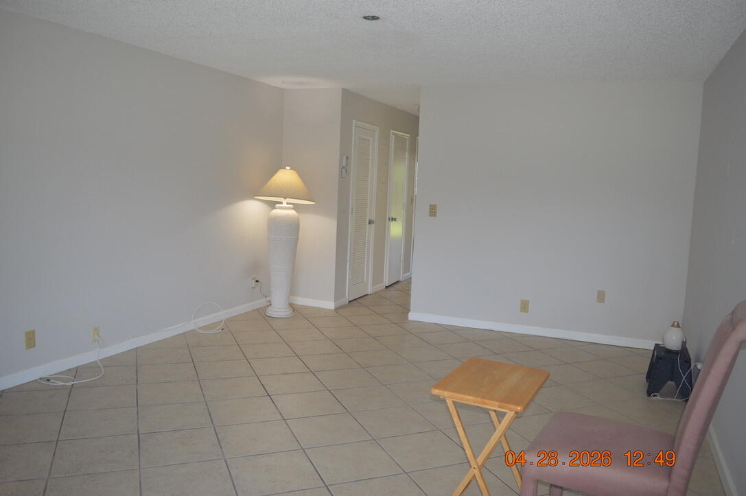 DELRAY VILLAS 3 - Residential
