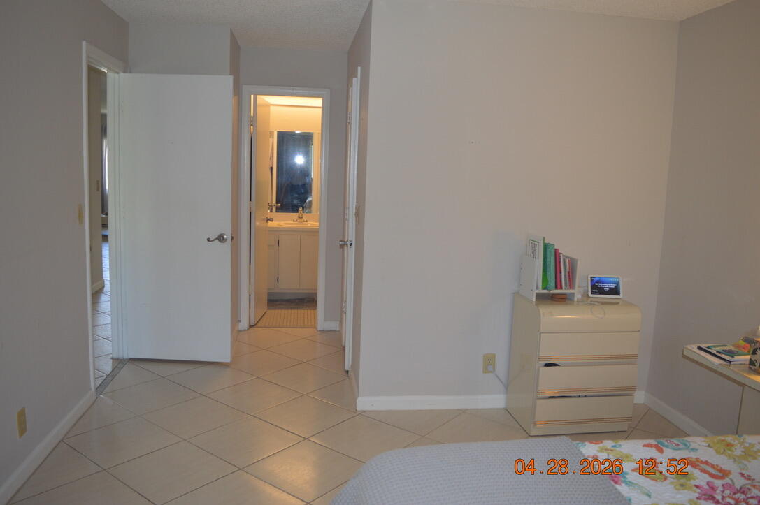 DELRAY VILLAS 3 - Residential
