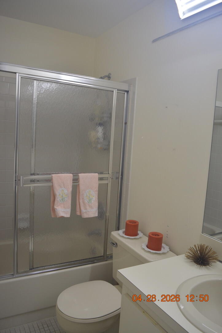 DELRAY VILLAS 3 - Residential