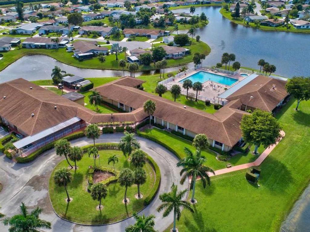 DELRAY VILLAS 3 - Residential
