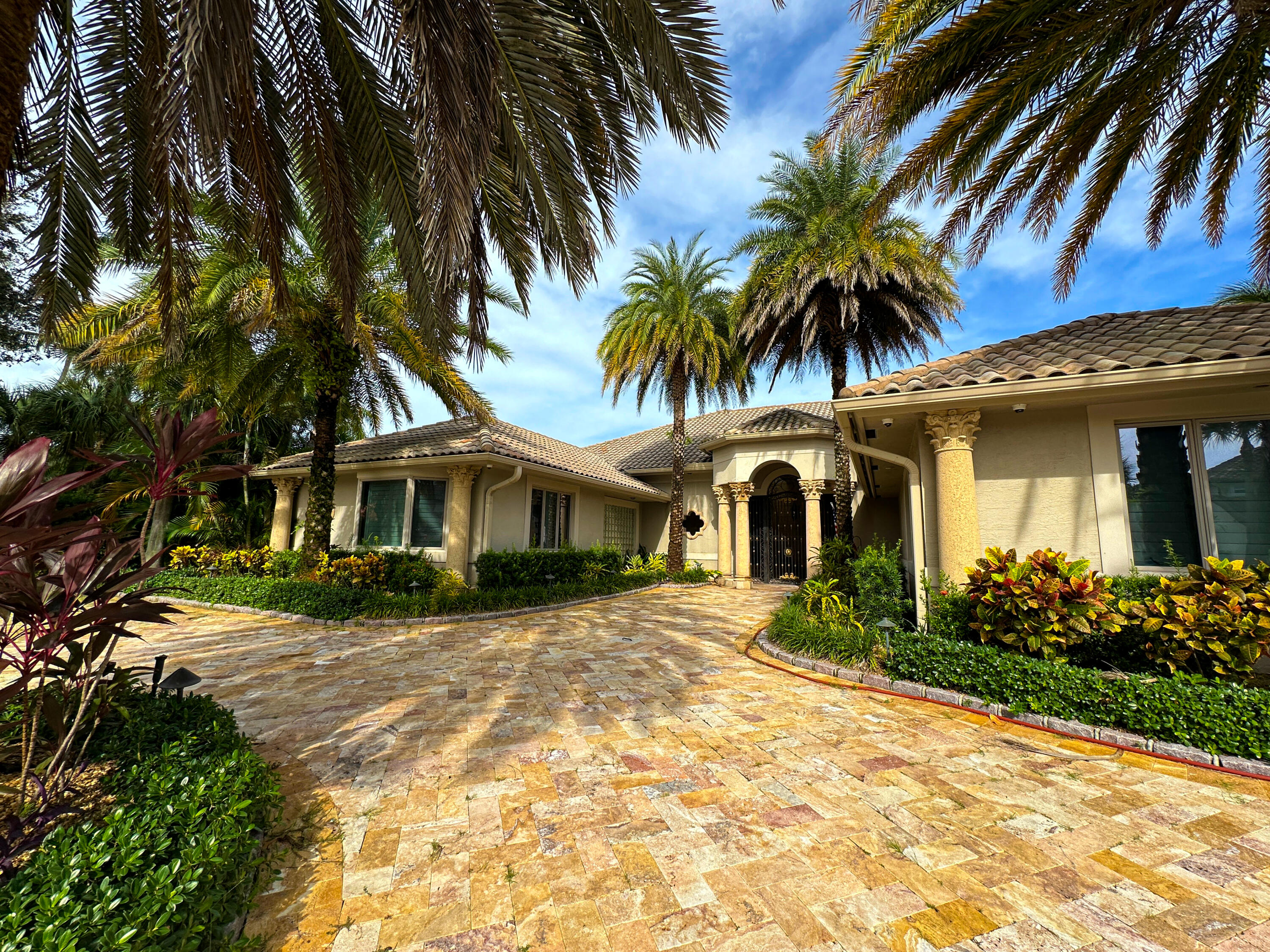 2610 Tecumseh Drive