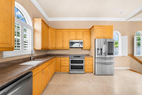 Tiny photo for 6911 NW 84th Avenue, Parkland, FL 33067 (MLS # B26033514)