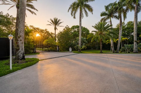 Tiny photo for 6911 NW 84th Avenue, Parkland, FL 33067 (MLS # B26033514)