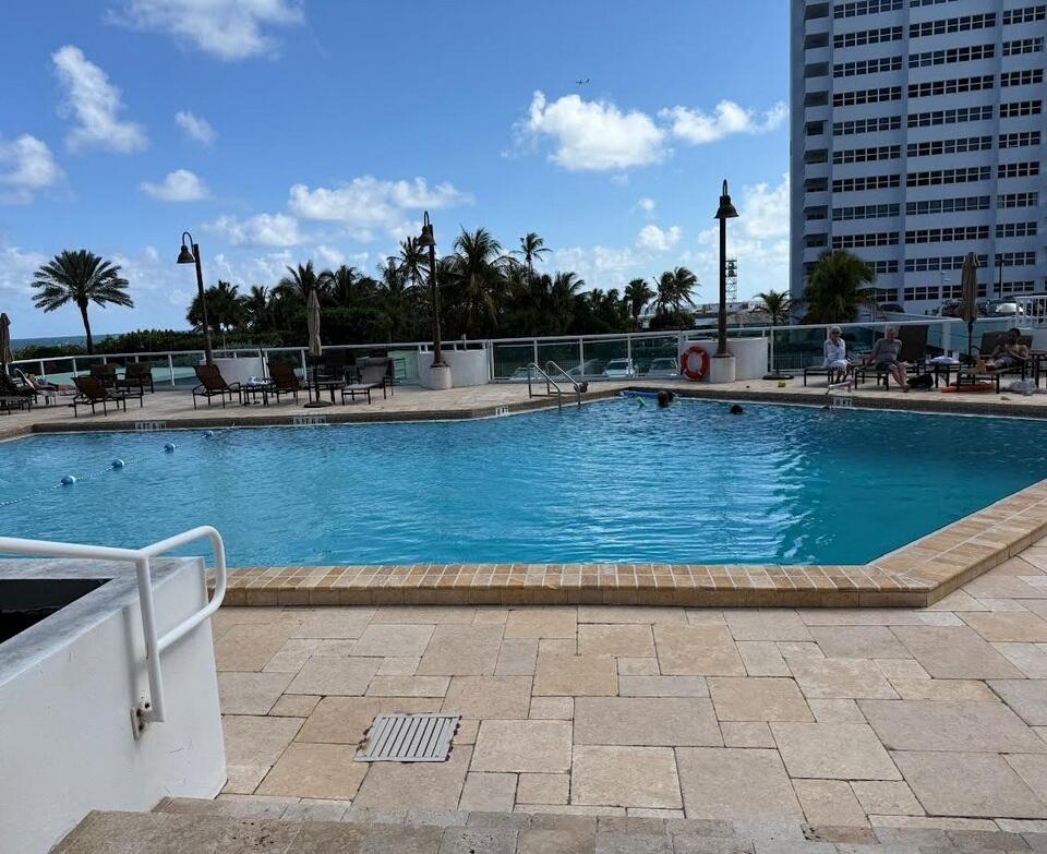 EVERGLADES HOUSE CONDO - Residential