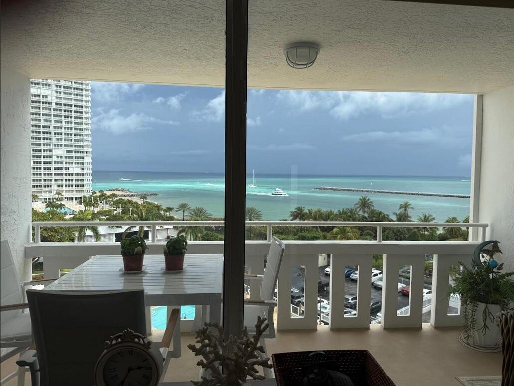 EVERGLADES HOUSE CONDO - Residential