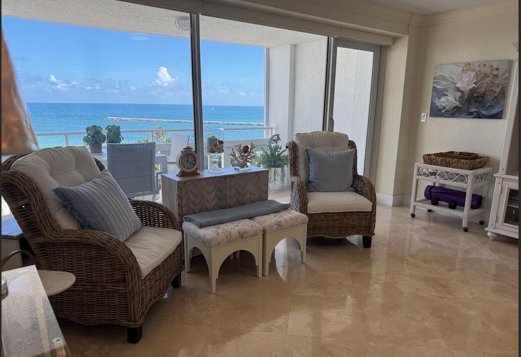 EVERGLADES HOUSE CONDO - Residential