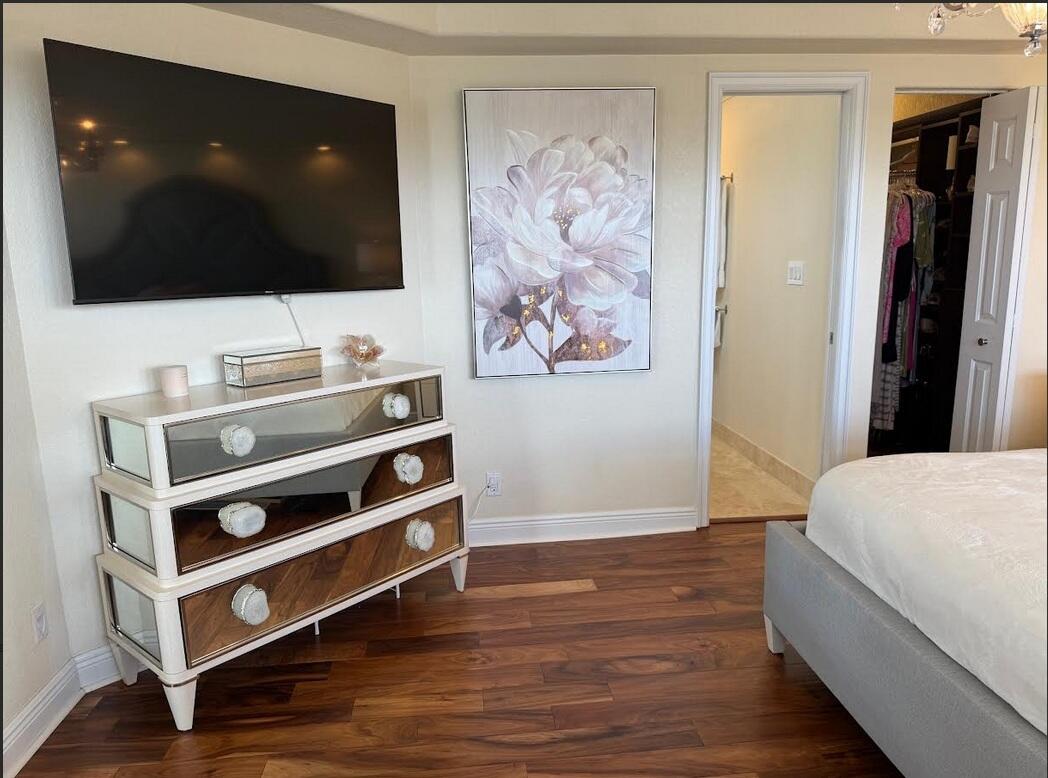 EVERGLADES HOUSE CONDO - Residential