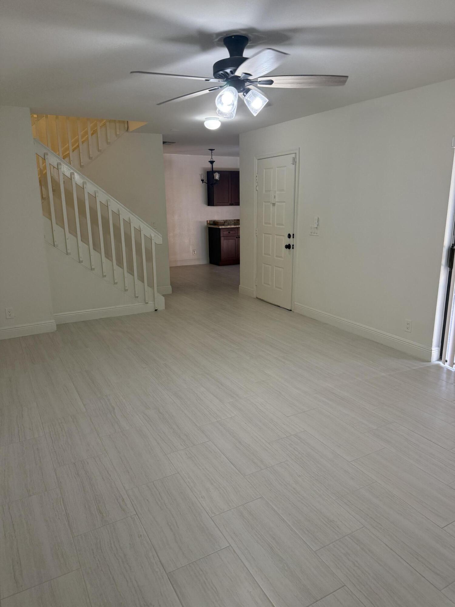 COURTYARDS AT BOCA II - Residential Lease