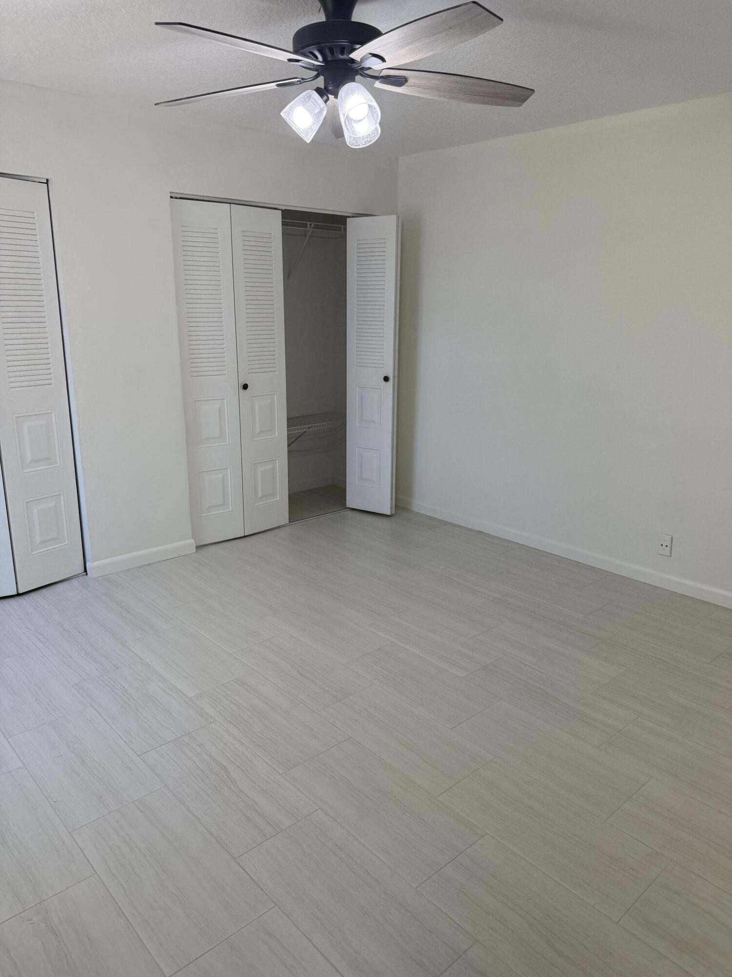 COURTYARDS AT BOCA II - Residential Lease