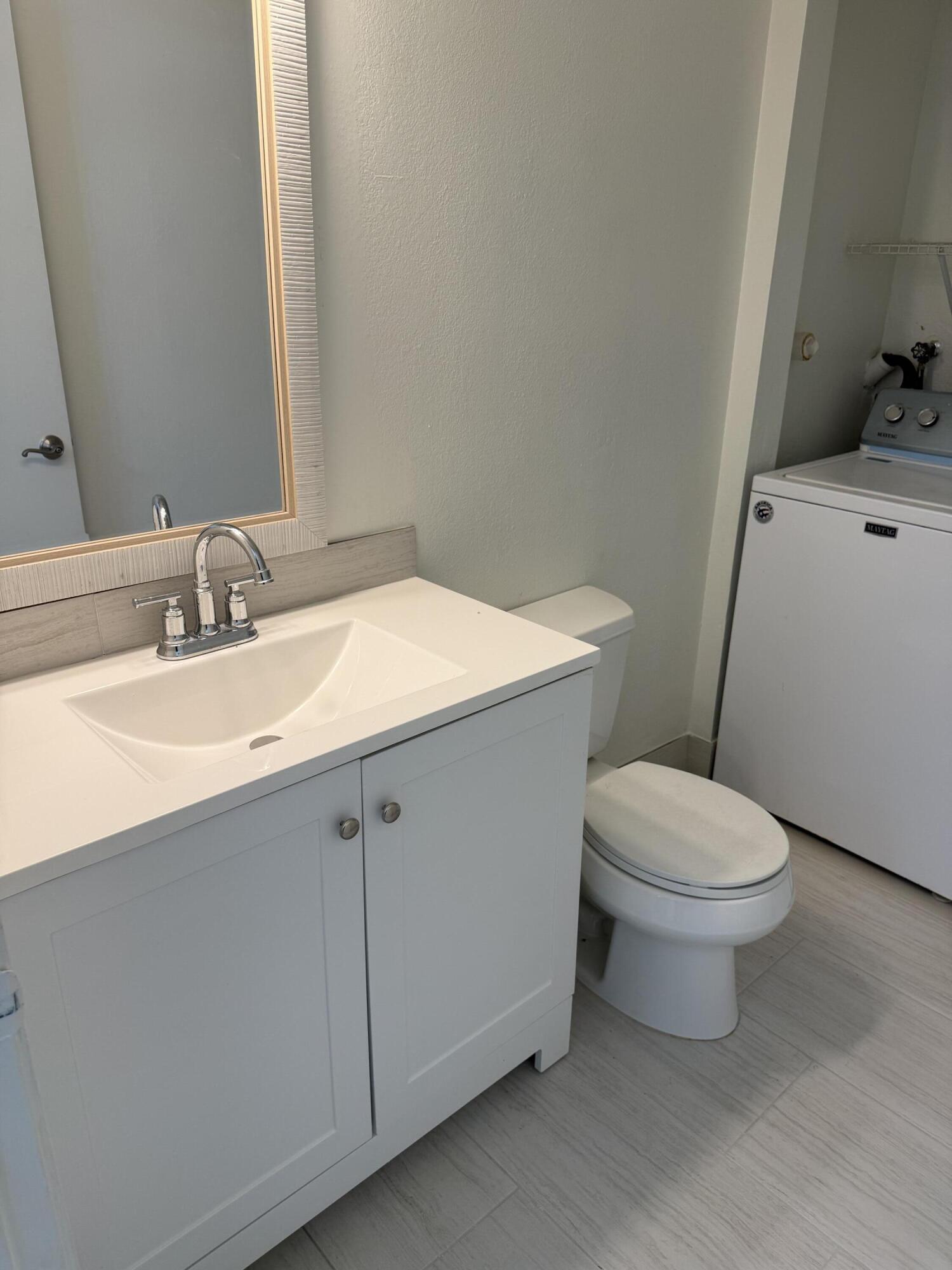 COURTYARDS AT BOCA II - Residential Lease