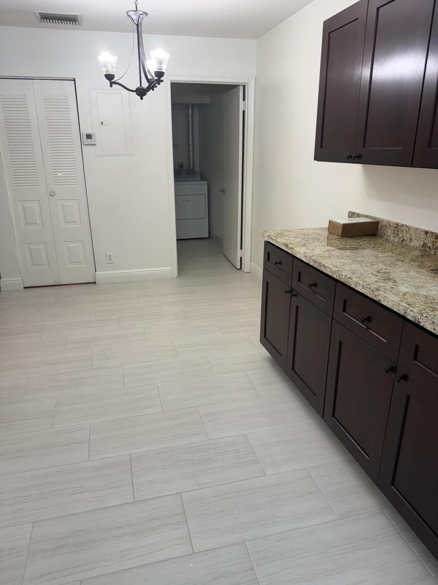 COURTYARDS AT BOCA II - Residential Lease