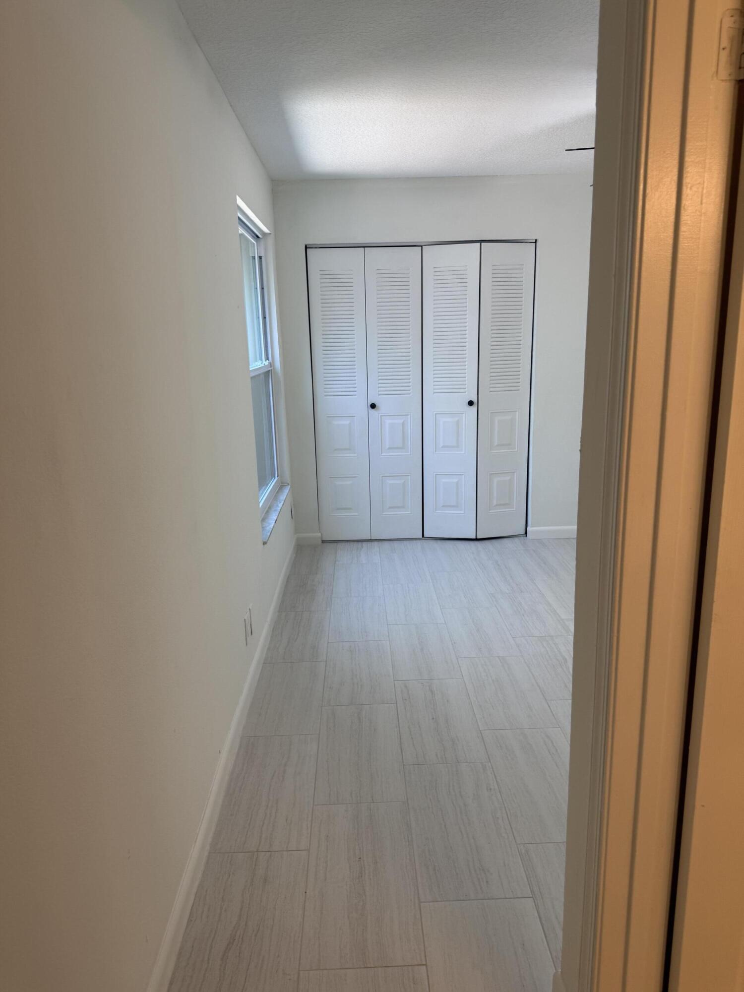 COURTYARDS AT BOCA II - Residential Lease