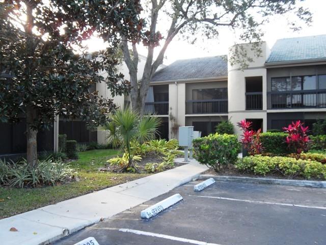 9440 Meadowood Dr 205