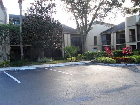 9440 Meadowood Dr 205 Fort Pierce FL 34951