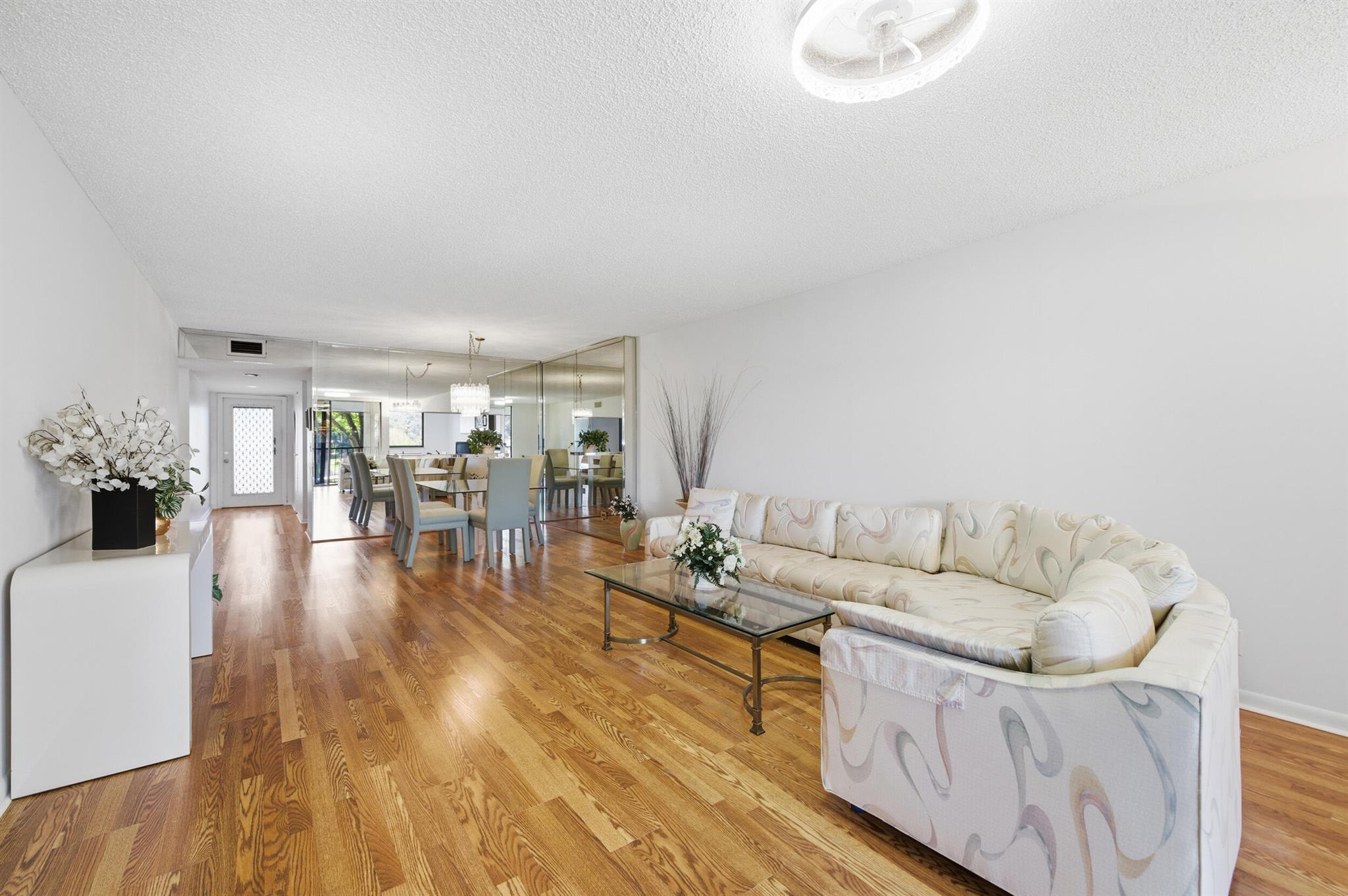 LAKES OF DELRAY WATERSEDG - Residential