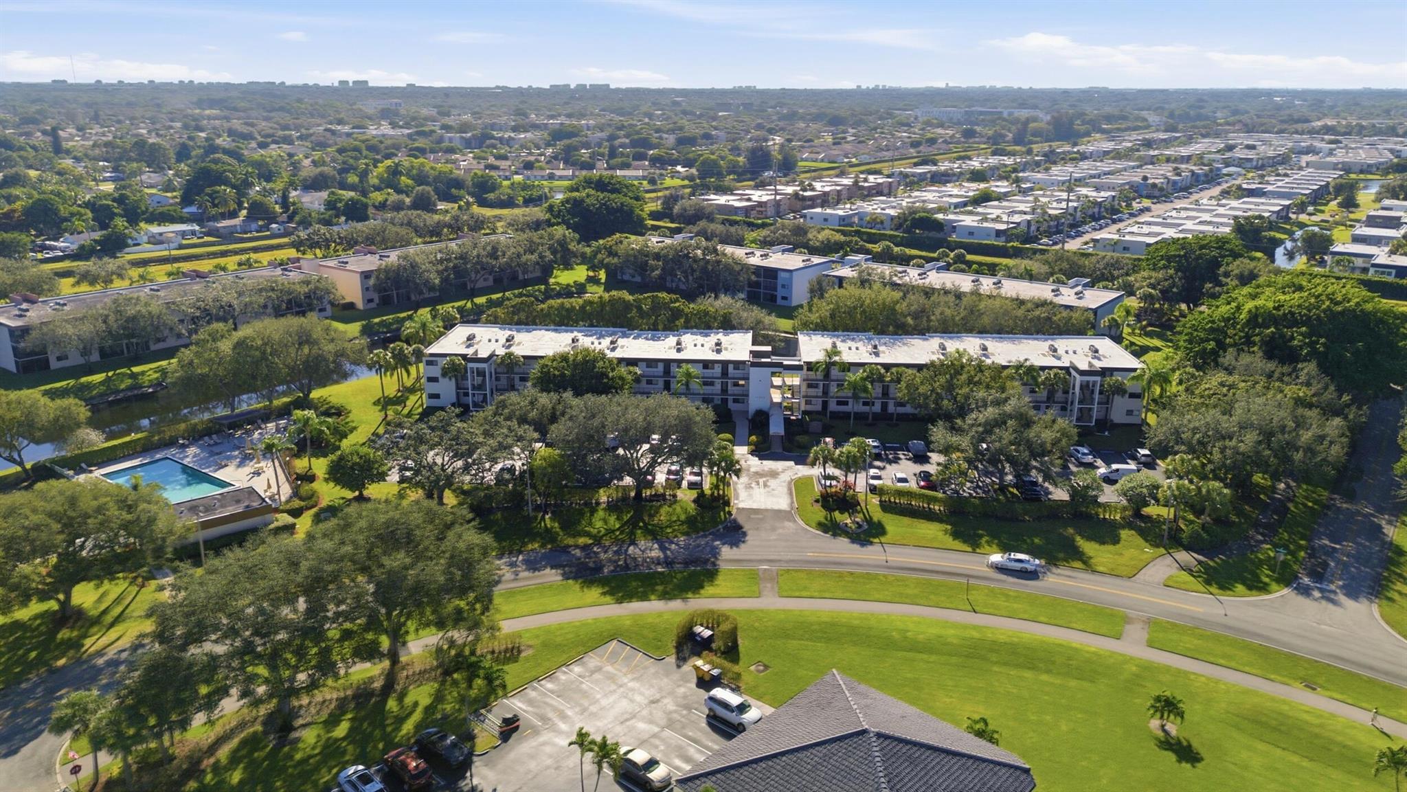 LAKES OF DELRAY WATERSEDG - Residential