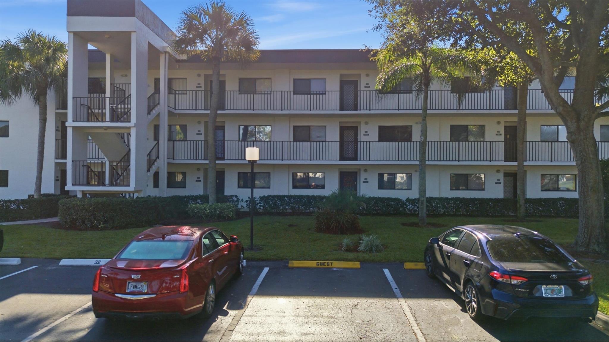 LAKES OF DELRAY WATERSEDG - Residential