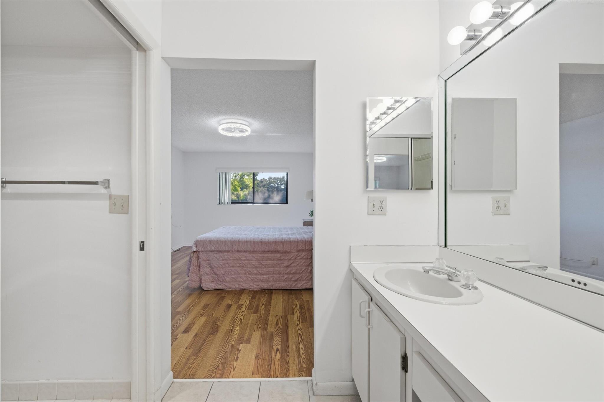 LAKES OF DELRAY WATERSEDG - Residential