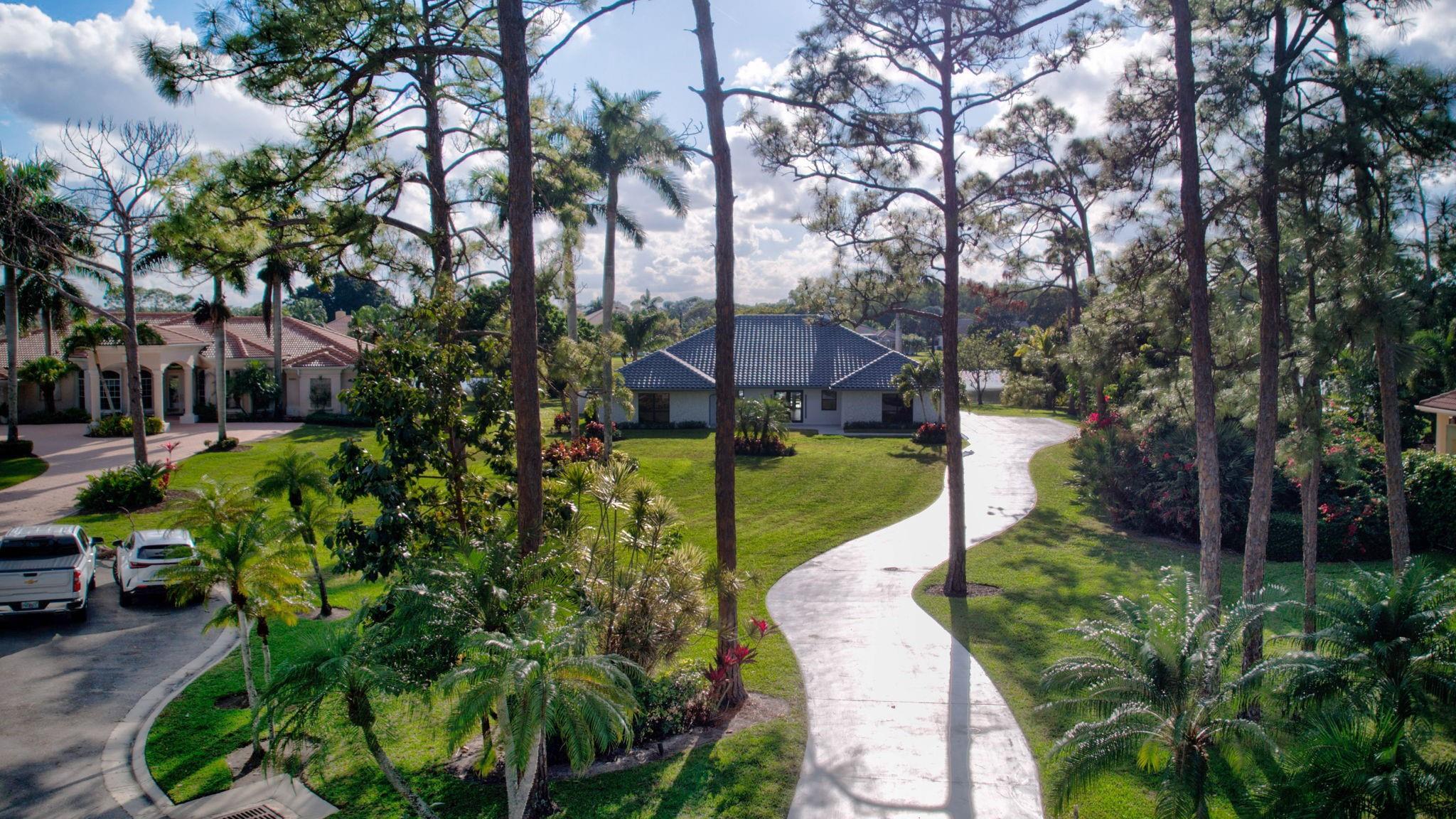 8611 Gullane Ct