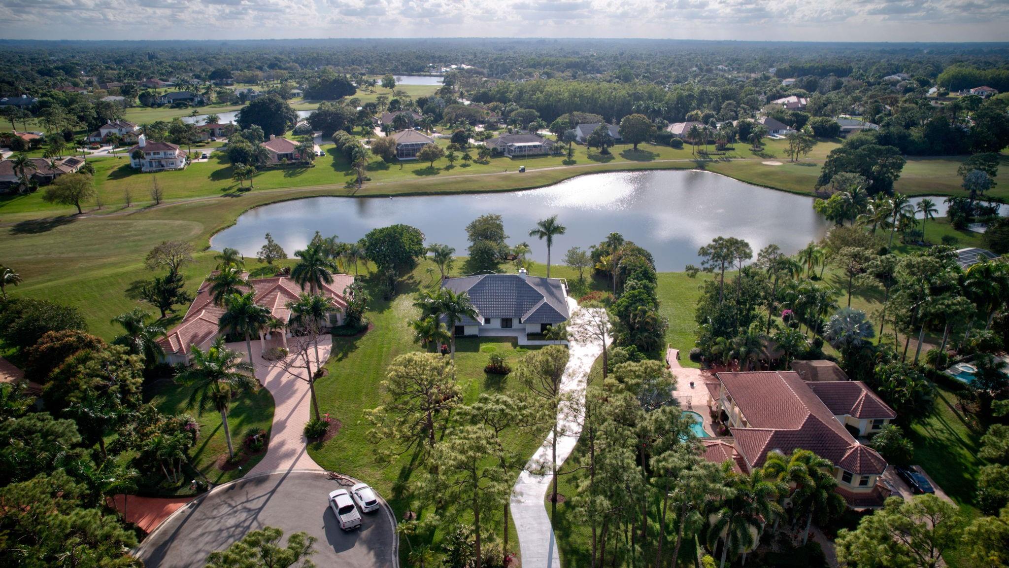 8611 Gullane Ct