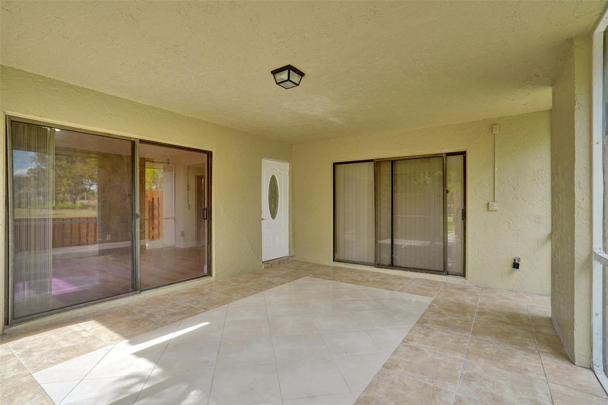 Springtree Lakes 79-12 B - Residential Lease