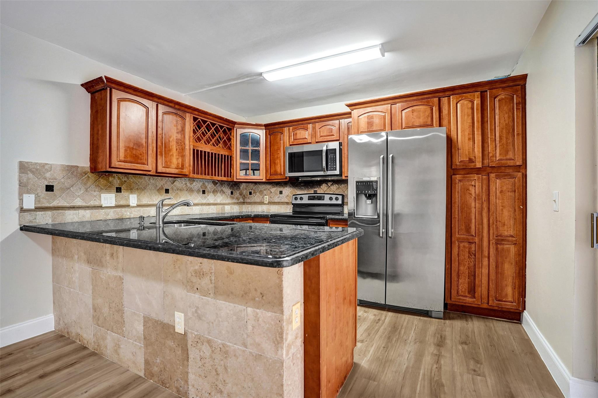 Springtree Lakes 79-12 B - Residential Lease