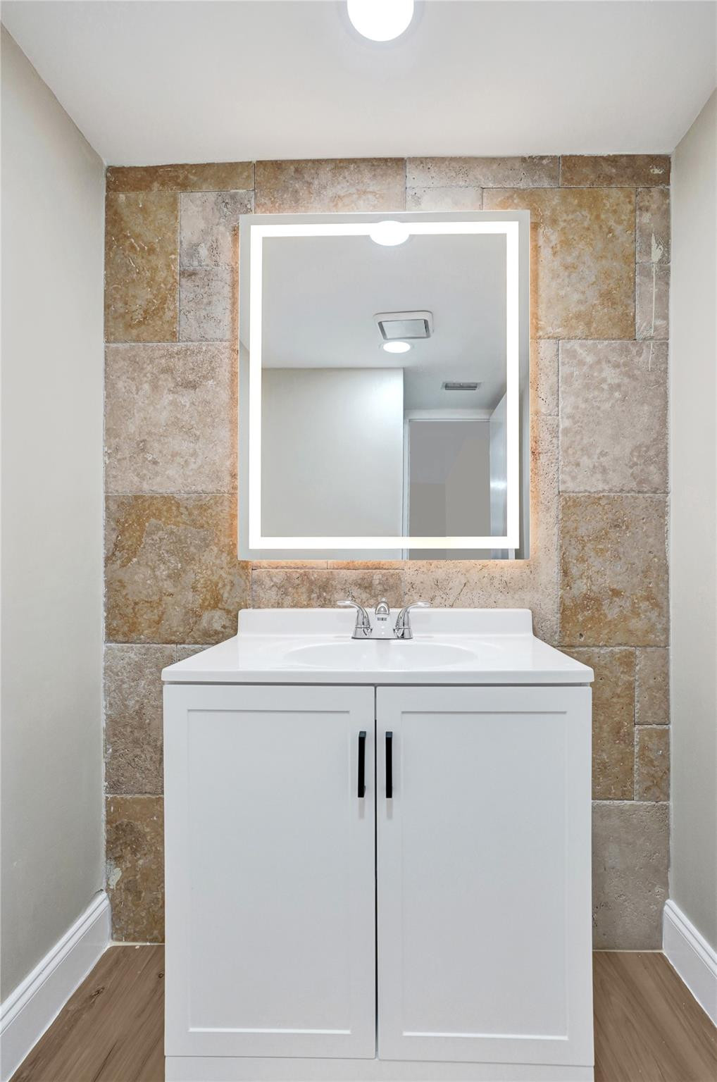 Springtree Lakes 79-12 B - Residential Lease