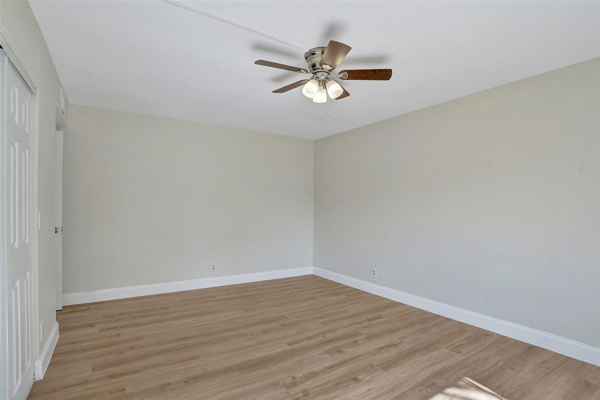 Springtree Lakes 79-12 B - Residential Lease