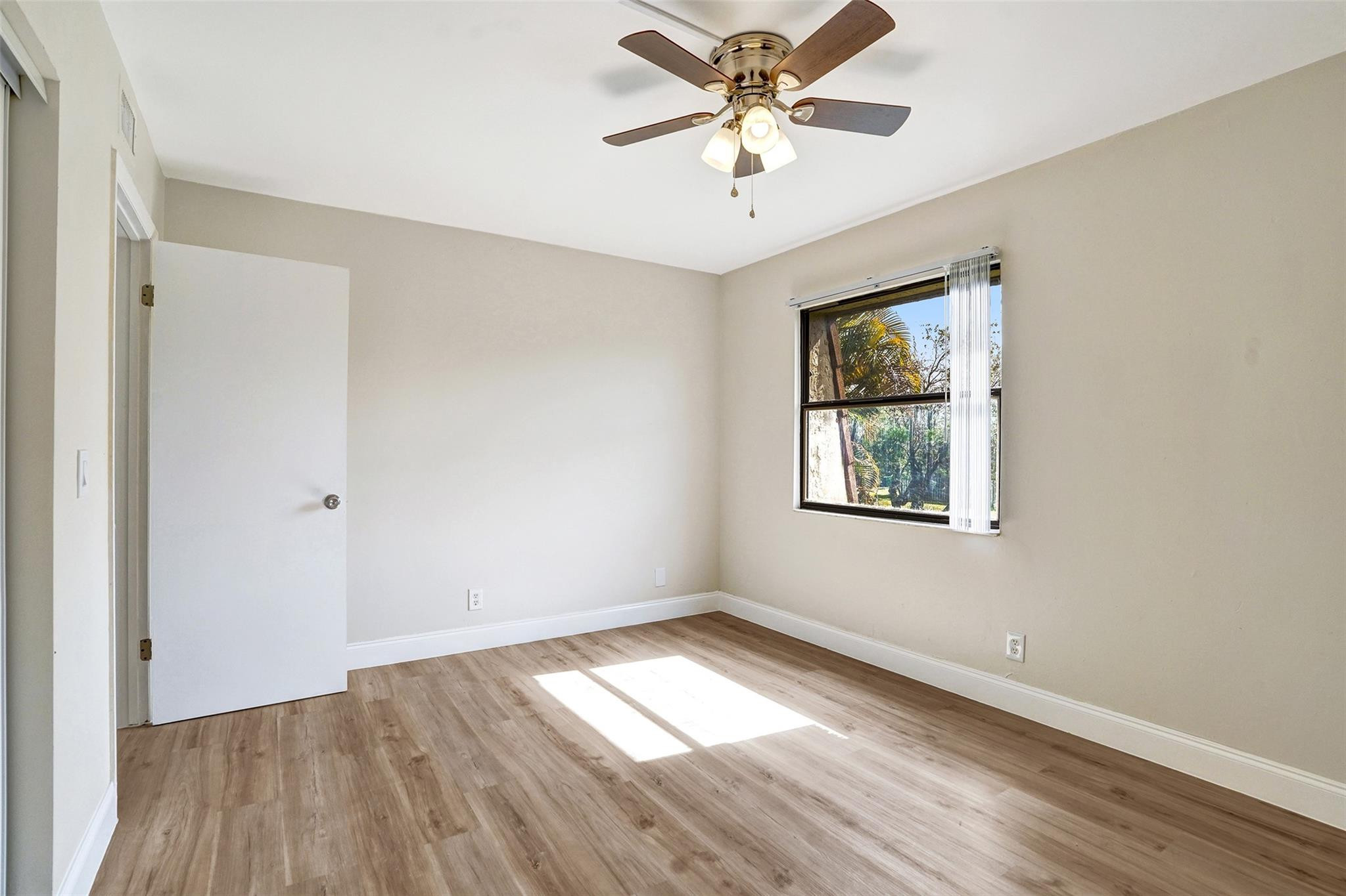 Springtree Lakes 79-12 B - Residential Lease