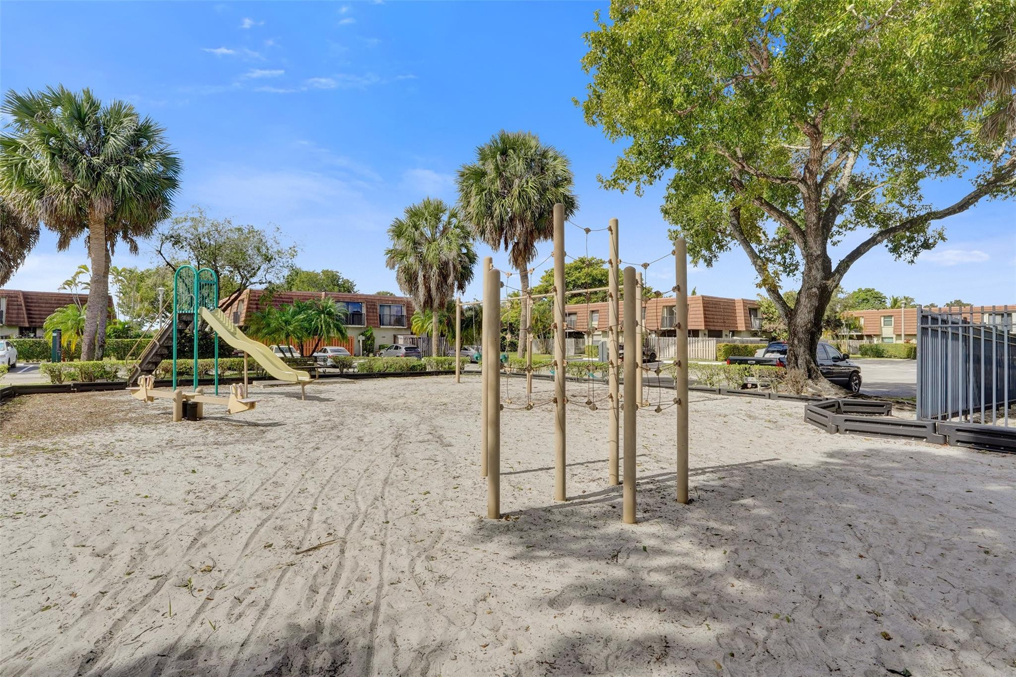 Springtree Lakes 79-12 B - Residential Lease