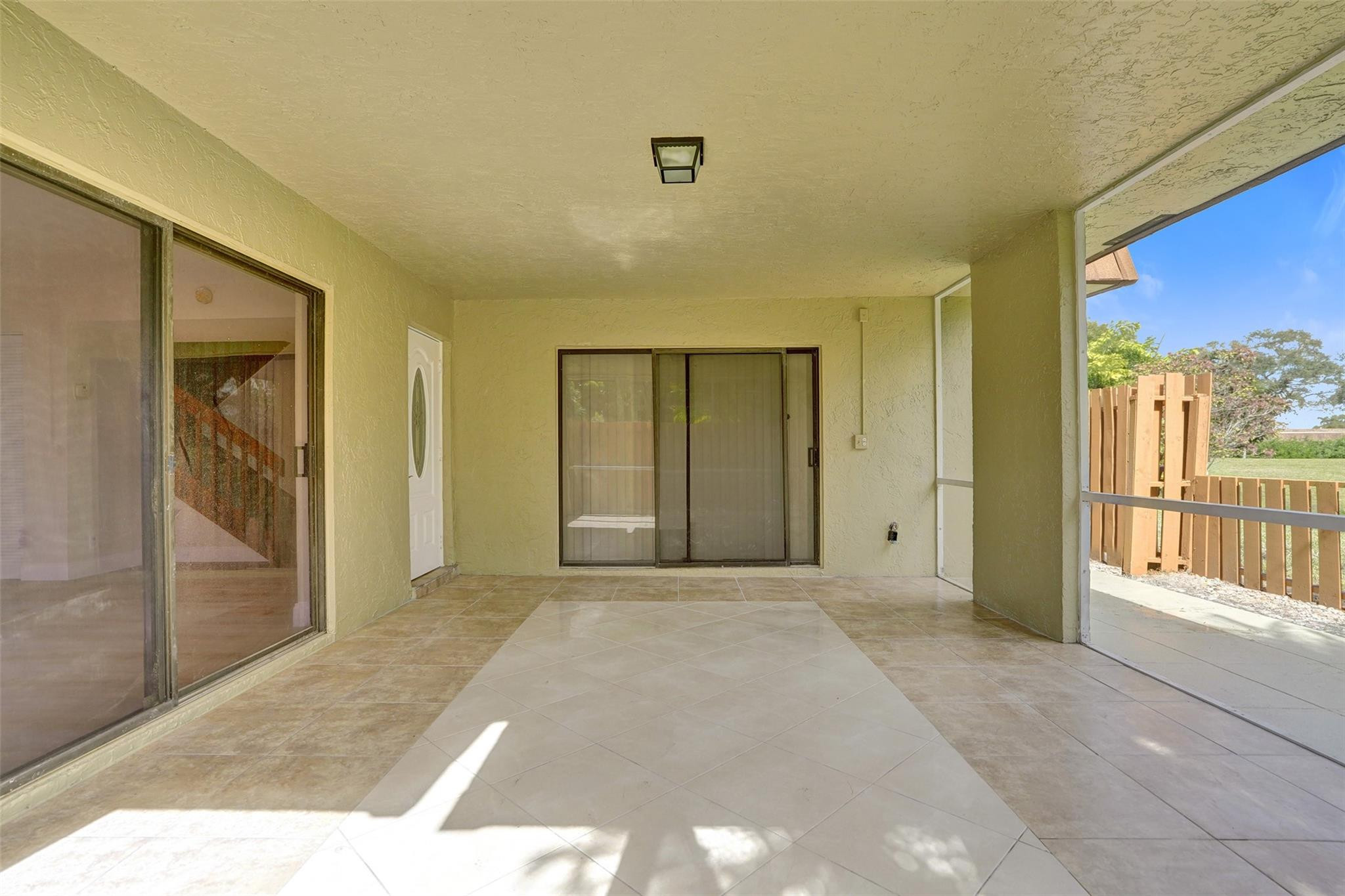 Springtree Lakes 79-12 B - Residential Lease