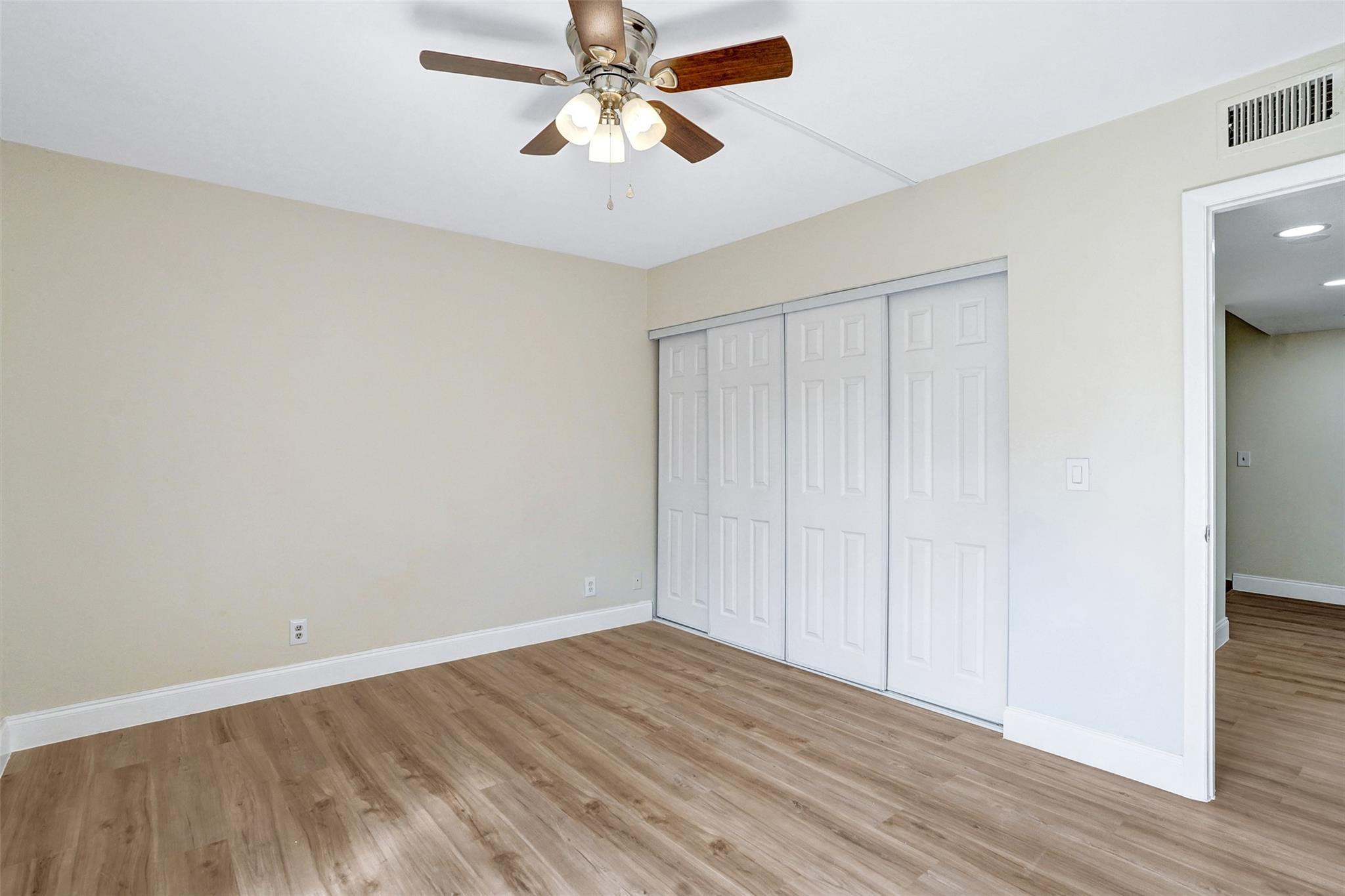 Springtree Lakes 79-12 B - Residential Lease