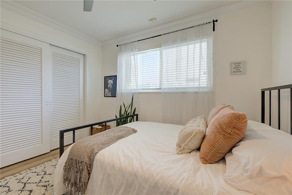 IMPERIAL POINT 2 SEC - Residential