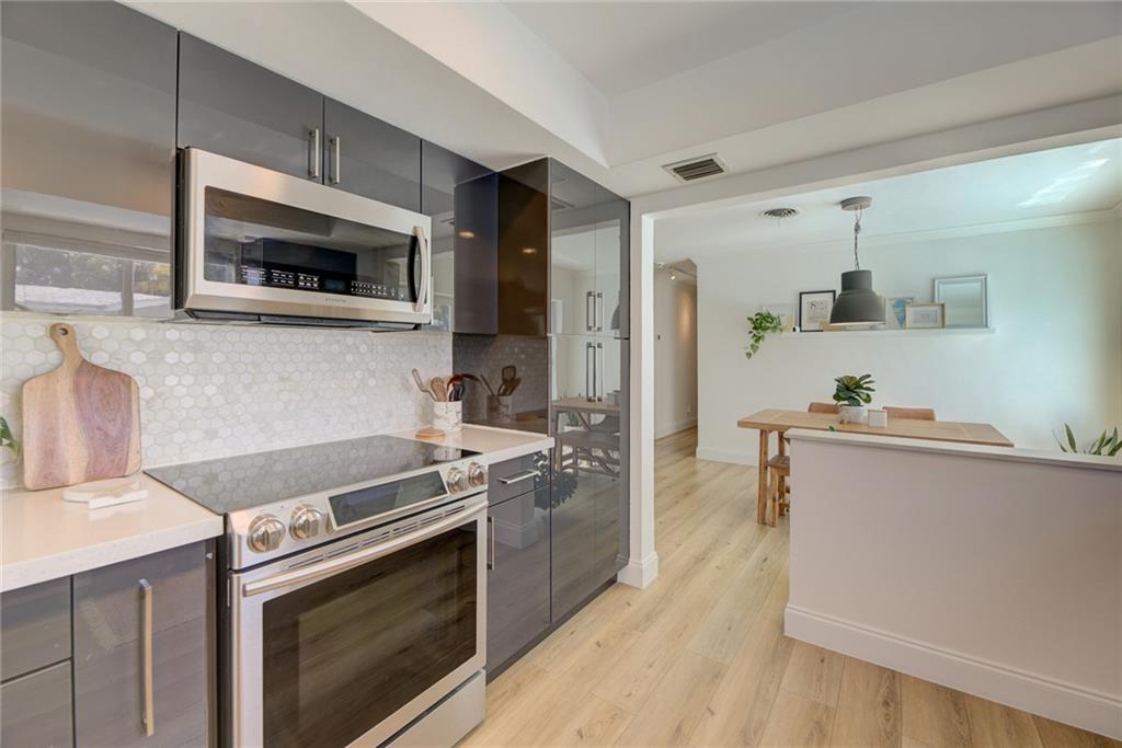 IMPERIAL POINT 2 SEC - Residential