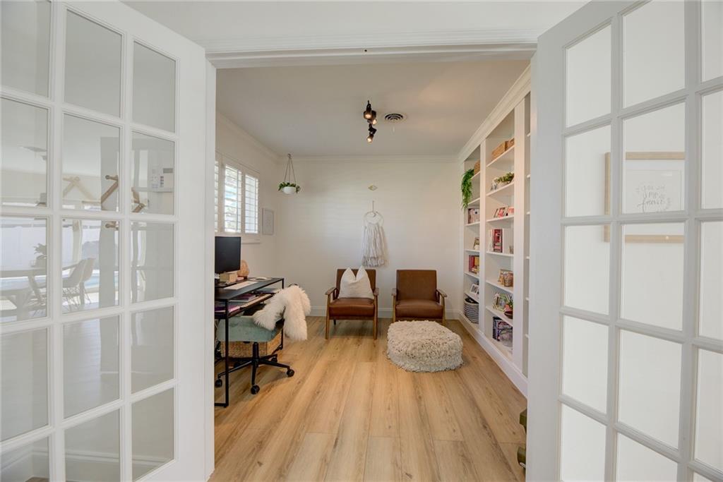 IMPERIAL POINT 2 SEC - Residential