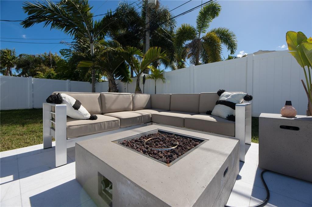 IMPERIAL POINT 2 SEC - Residential