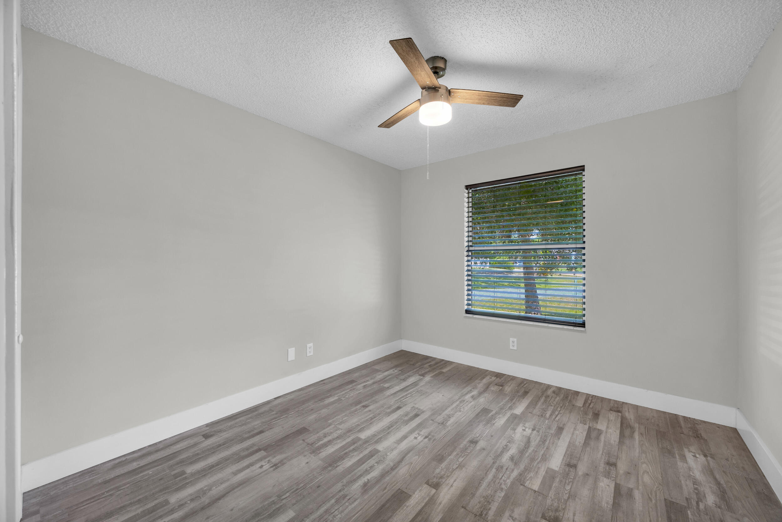 SEBASTIAN HIGHLANDS UNIT 8 - Residential