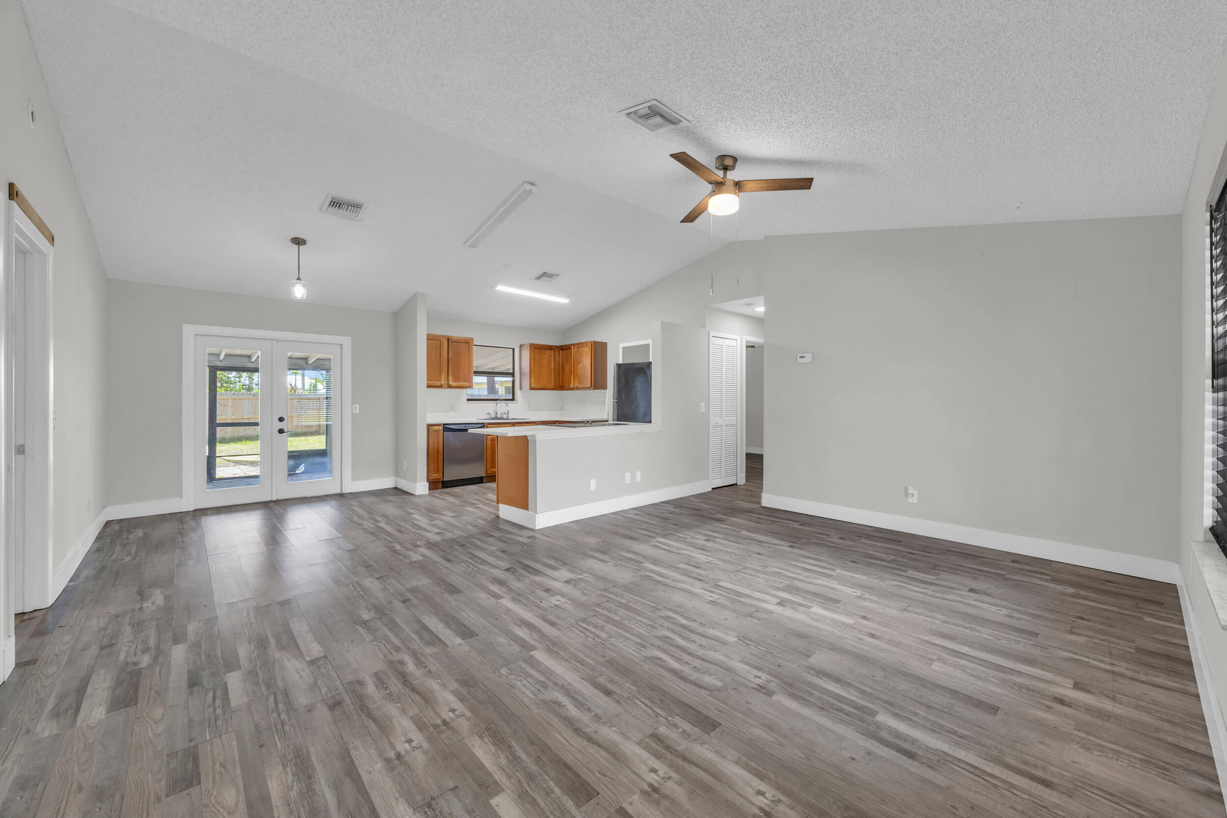 SEBASTIAN HIGHLANDS UNIT 8 - Residential