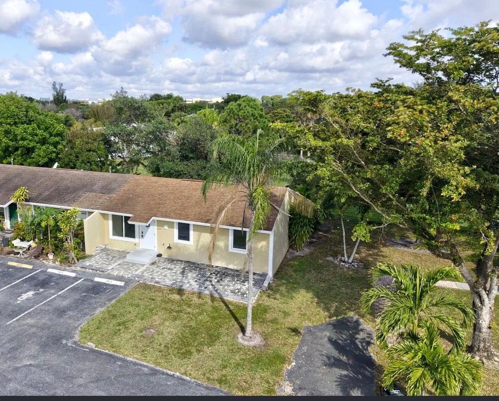 Photo of 4679 W Martha Louise Dr, West Palm Beach, FL 33417 (MLS # R11168569)