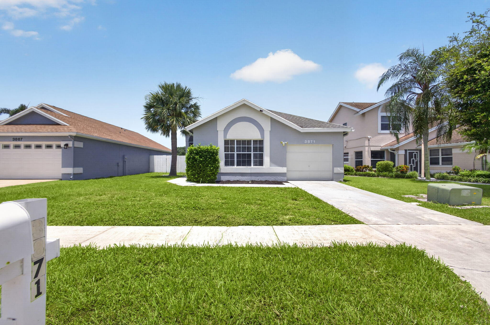 3871 Circle Lake Drive