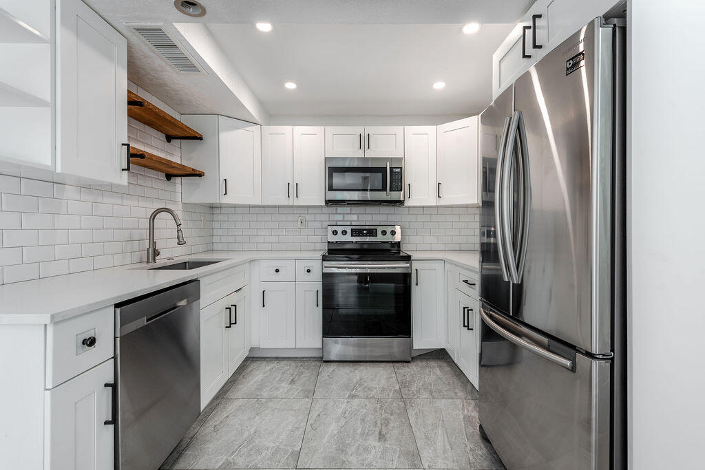 BOCA RIO NORTH - Residential