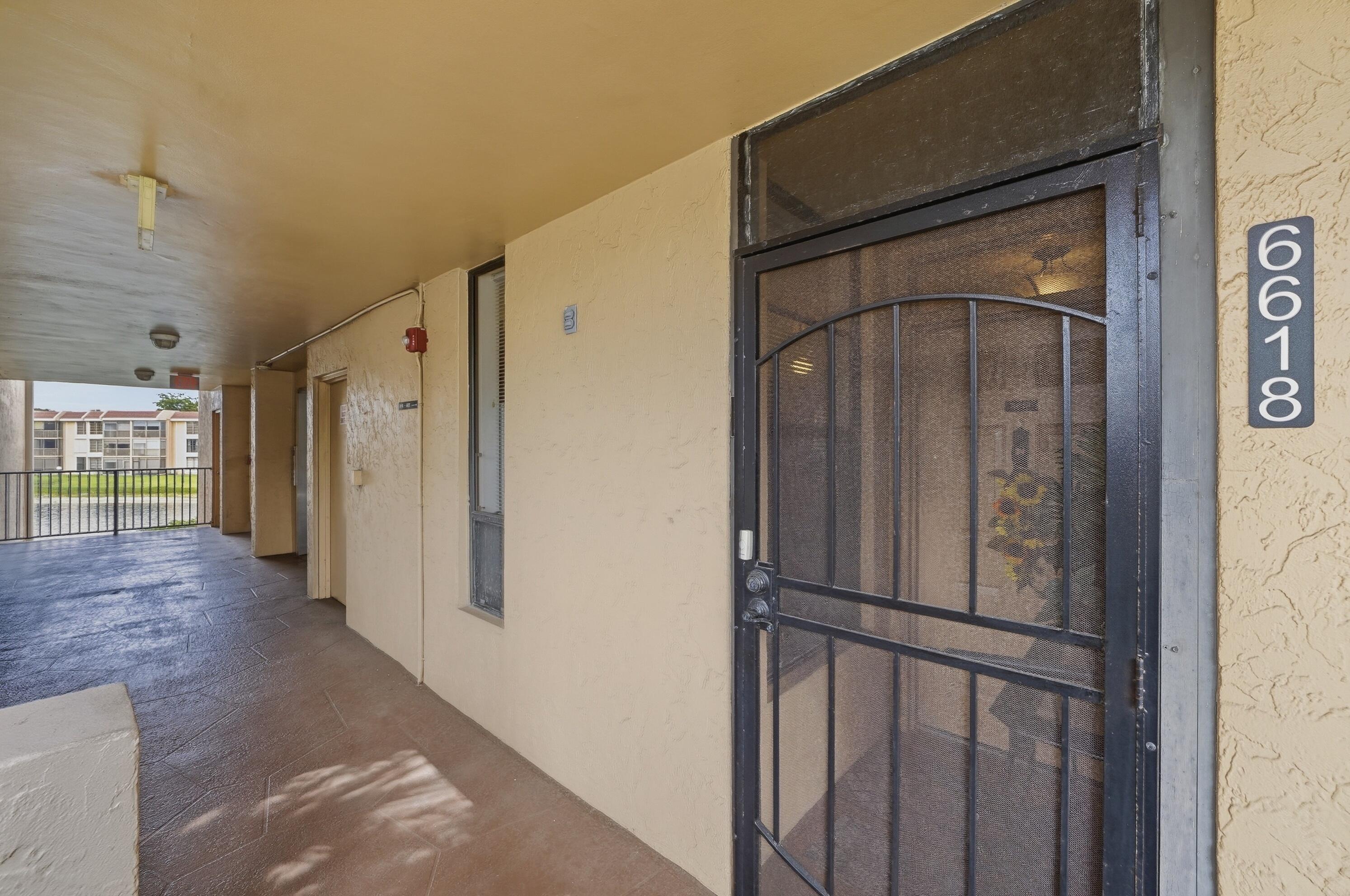 CORAL GATE XI CONDO - Residential